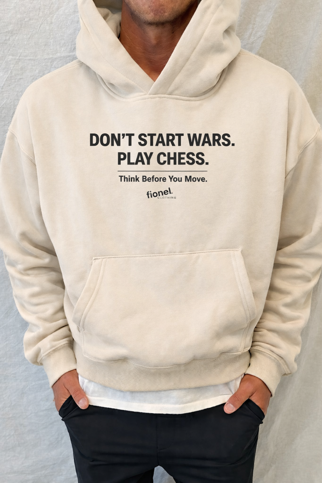 Don´t Start Wars. Play Chess. Oversized Hoodie